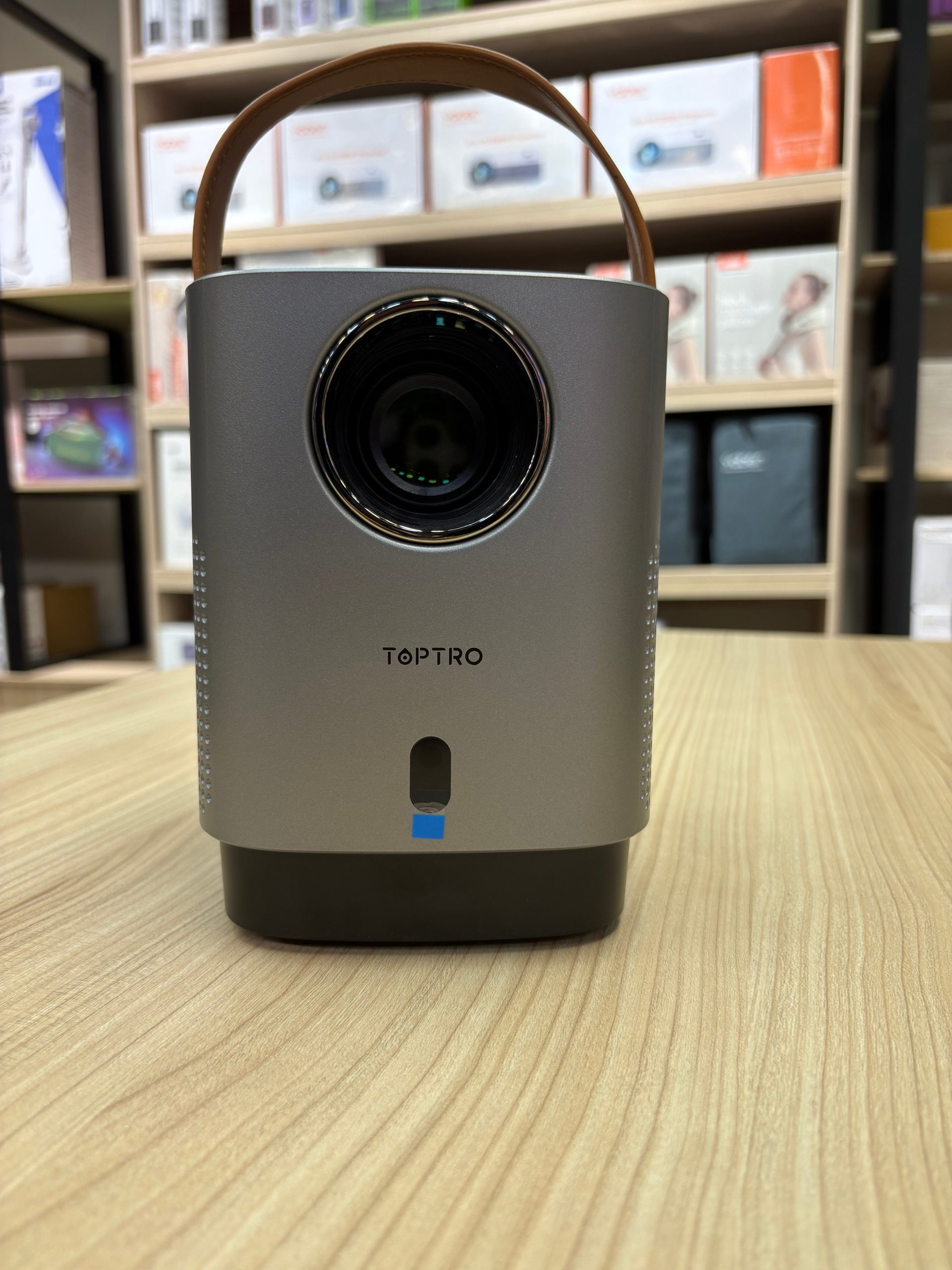 ویدیو پروژکتور toptro مدل tr23