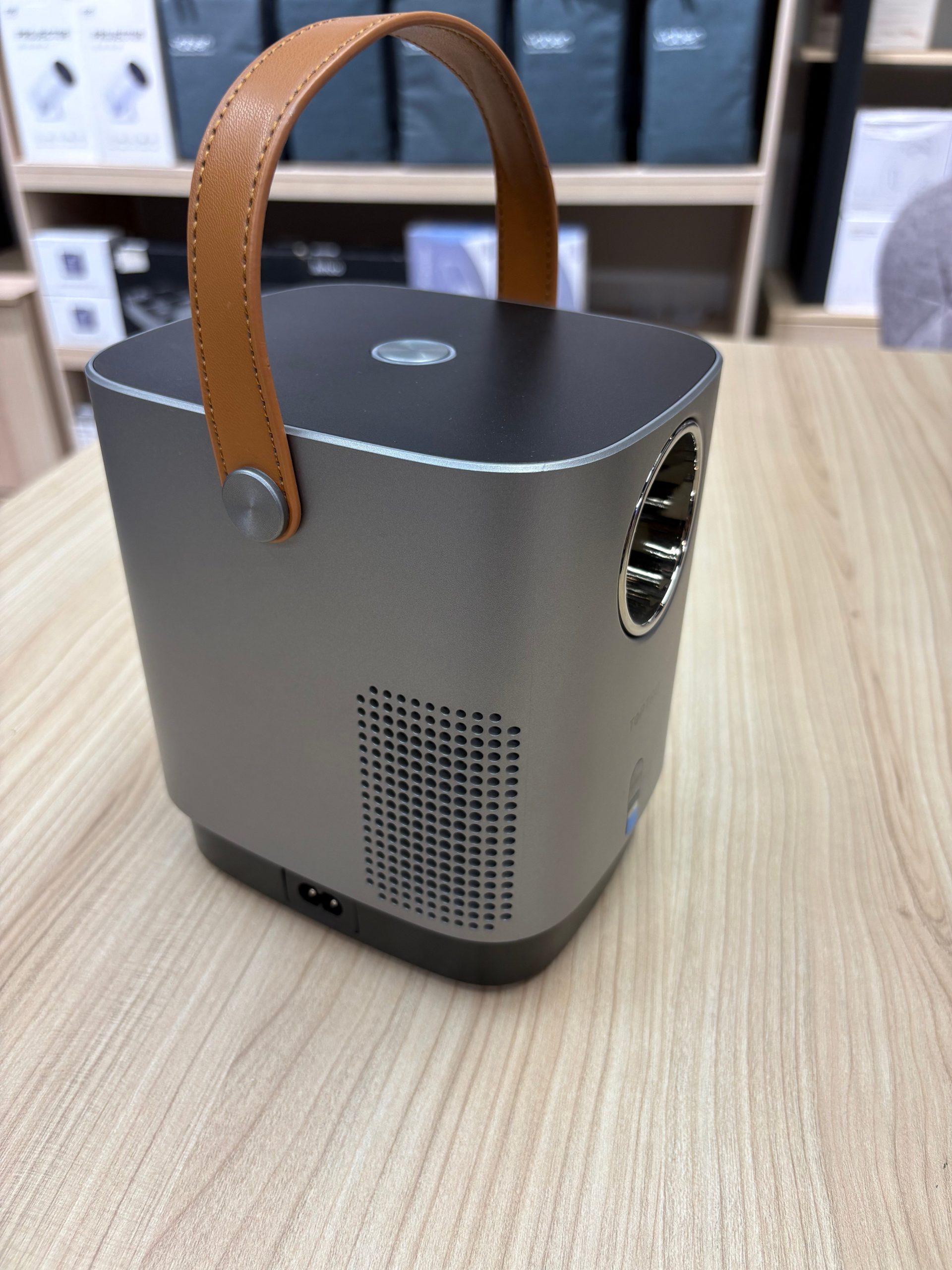 ویدیو پروژکتور toptro مدل tr23